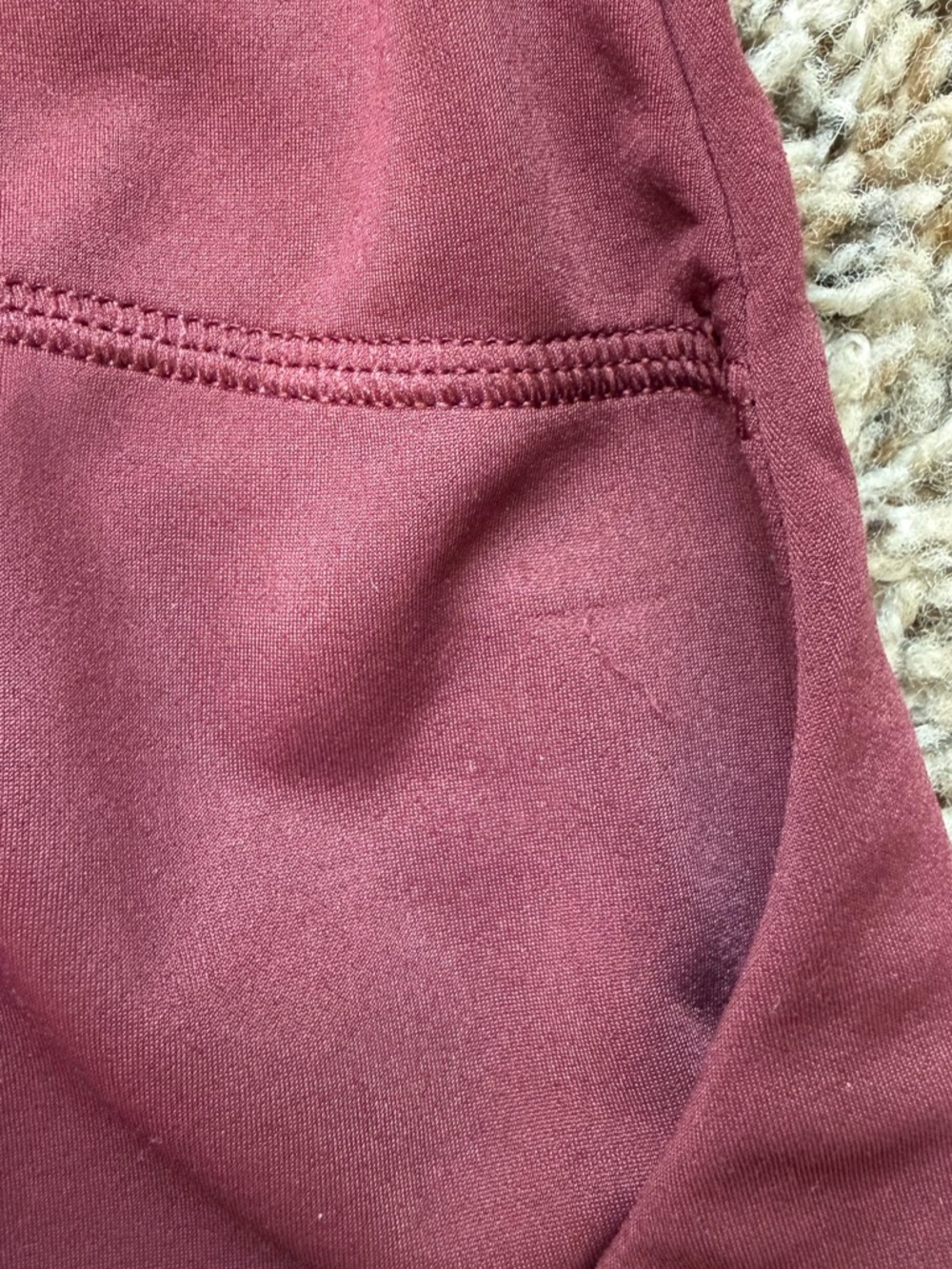 Lululemon size 4 set in maroon/burgundy - Picture 12 of 14